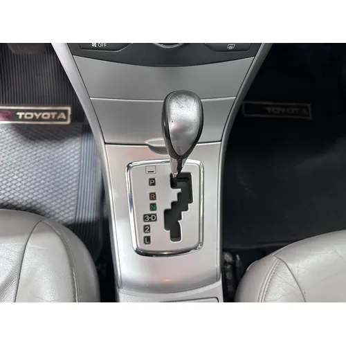 Toyota Corolla GLI 2011 Plateado Caracas