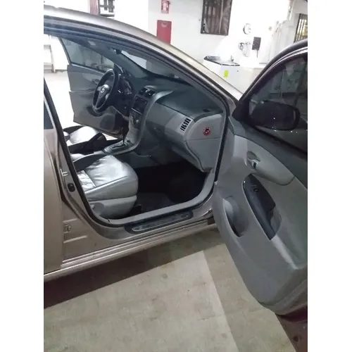 Toyota Corolla GLI 2011 Beige Maracay
