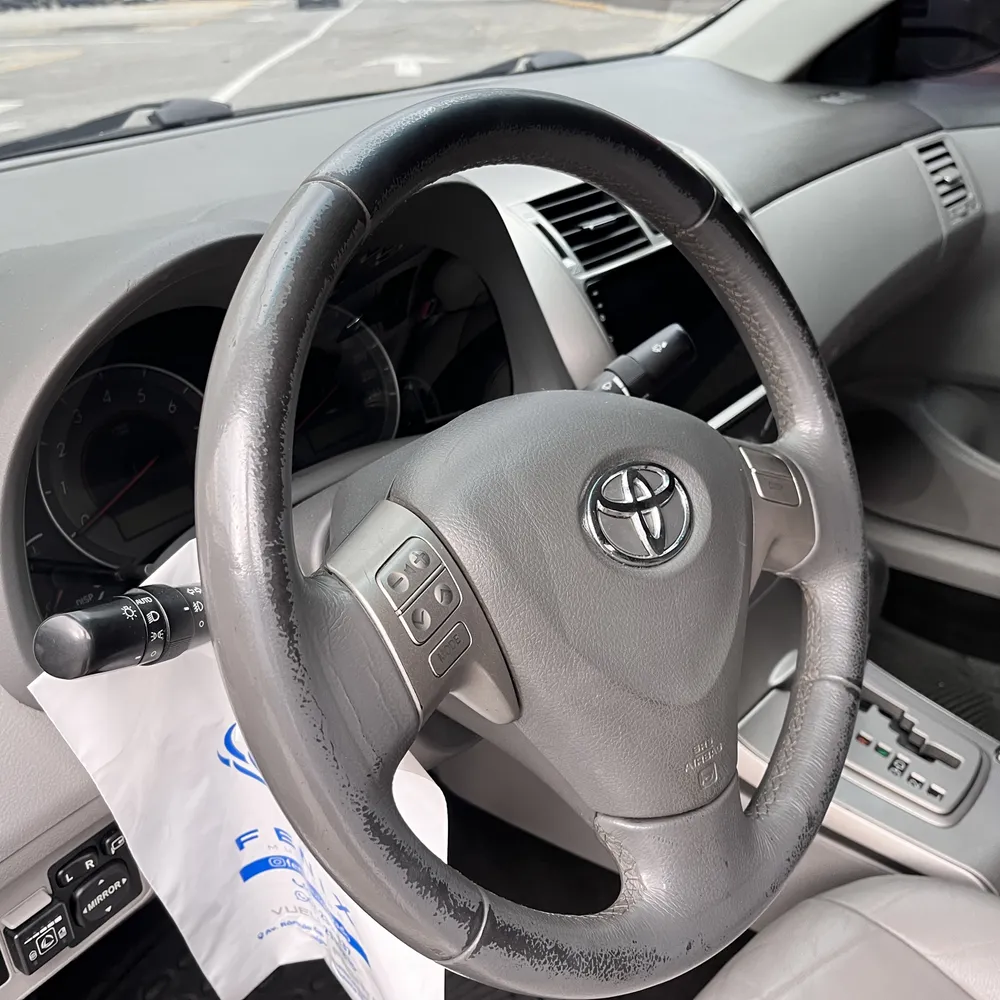 Toyota Corolla GLI 2010 Plateado Caracas