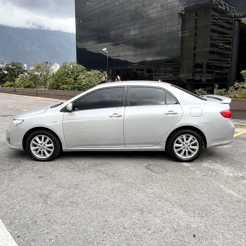 Toyota Corolla GLI 2010 Plateado Caracas