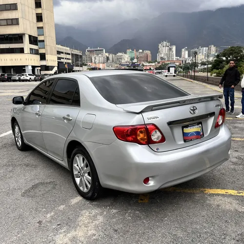 Toyota Corolla GLI 2010 Plateado Caracas