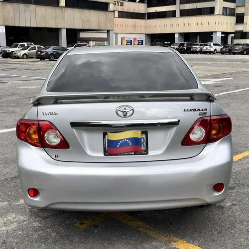Toyota Corolla GLI 2010 Plateado Caracas
