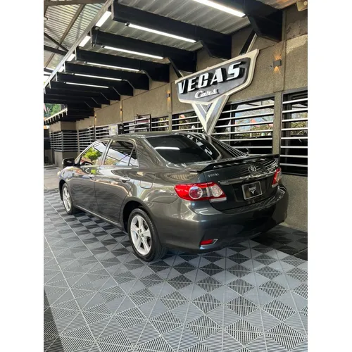 Toyota Corolla GLI 2014 Gris Barquisimeto
