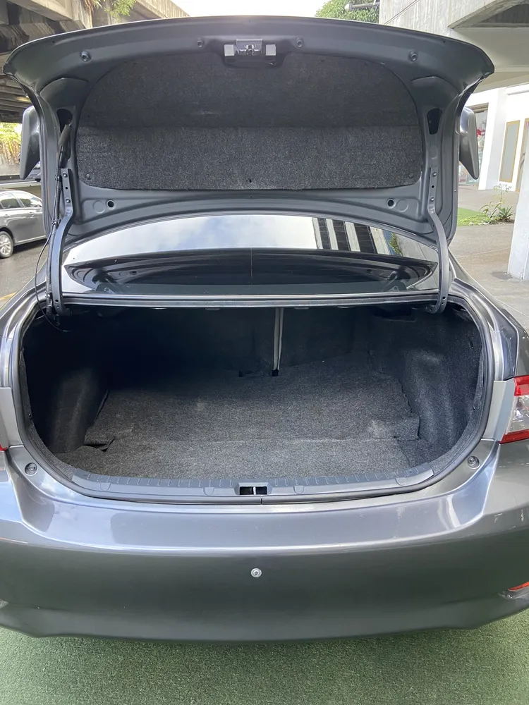 Toyota Corolla GLI 2013 Gris Caracas