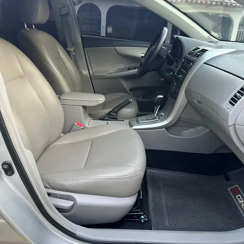Toyota Corolla GLI 2014 Plateado Caracas