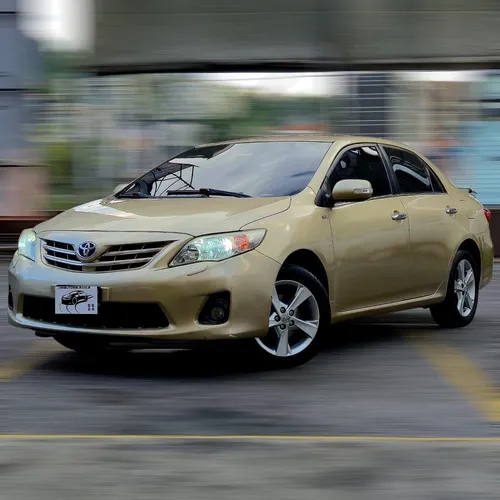 Toyota Corolla GLI 2013 Dorado Caracas