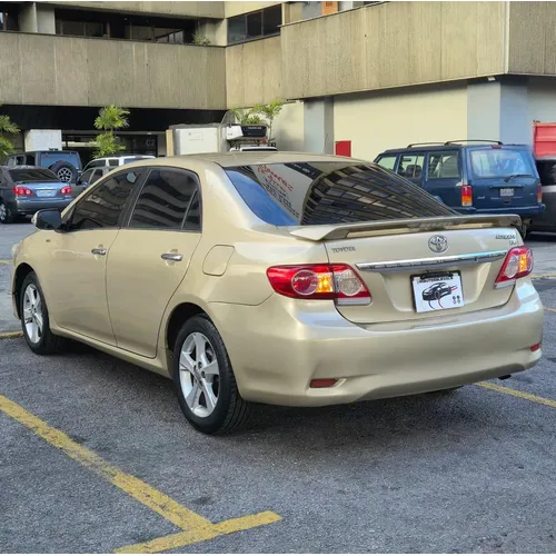 Toyota Corolla GLI 2013 Dorado Caracas