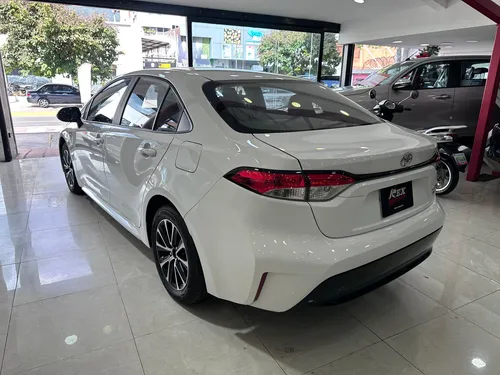 Toyota Corolla 2025 Blanco Caracas