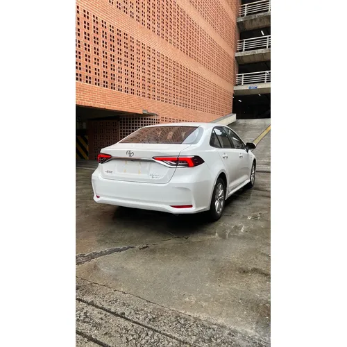 Toyota Corolla 2025 Blanco Caracas
