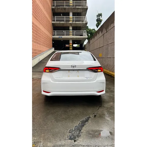 Toyota Corolla 2025 Blanco Caracas