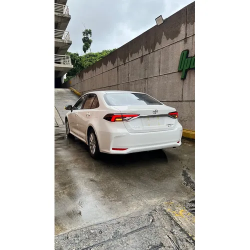 Toyota Corolla 2025 Blanco Caracas