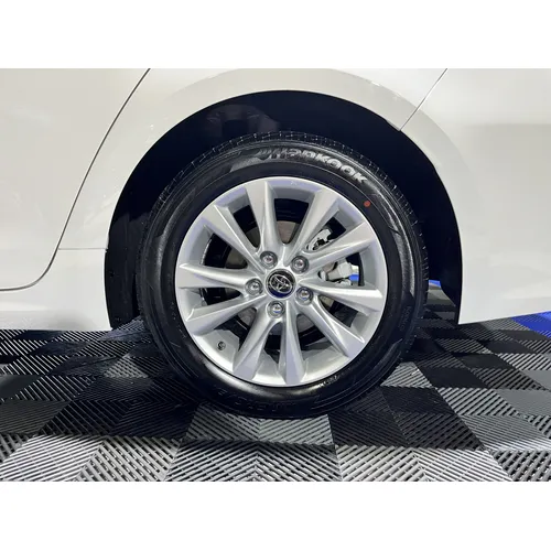 Toyota Corolla 2025 Blanco Caracas