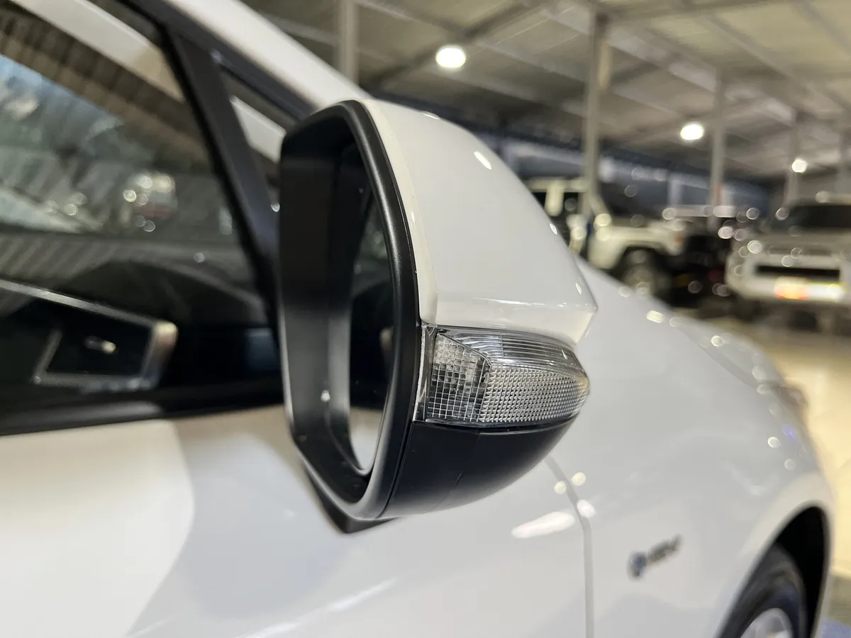 Toyota Corolla HEV 2025 Blanco Caracas