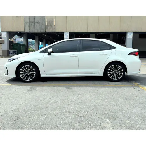 Toyota Corolla 2025 Blanco Caracas