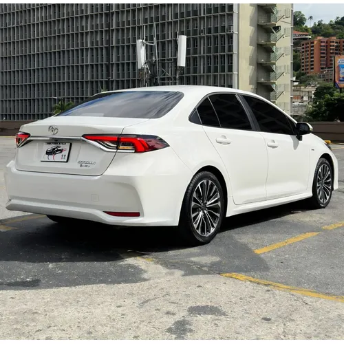Toyota Corolla 2025 Blanco Caracas