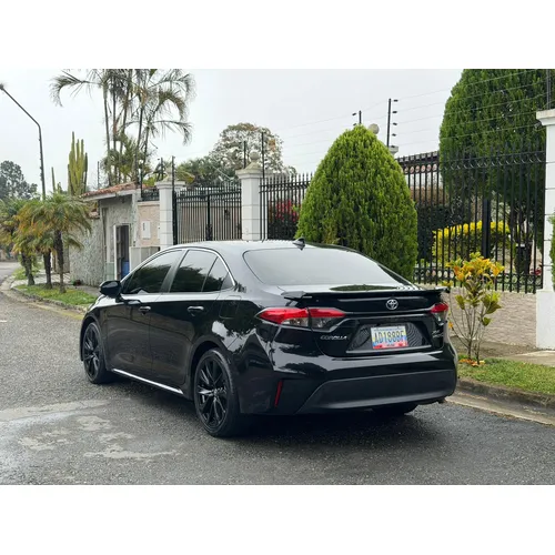 Toyota Corolla Hybrid 2023 Negro Caracas