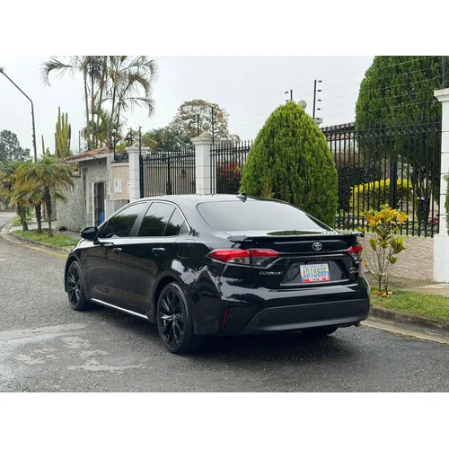 Toyota Corolla Hybrid 2023 Negro Caracas