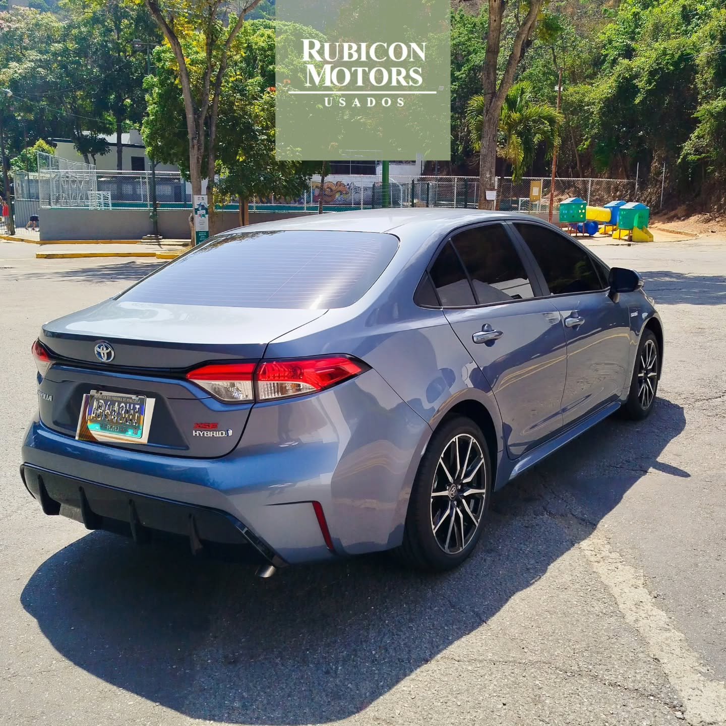 Toyota Corolla Hybrid 2024 Gris