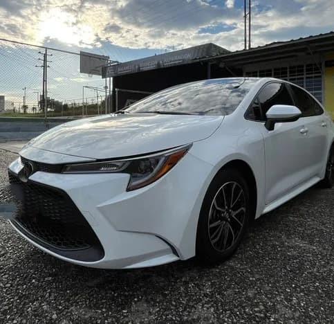 Toyota Corolla LE 2022 Blanco Valencia
