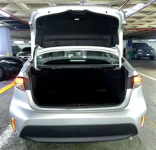 Toyota Corolla LE 2024 Plateado Caracas