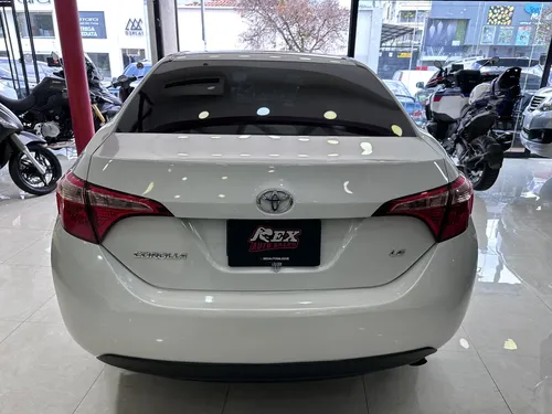 Toyota Corolla LE 2018 Blanco Caracas
