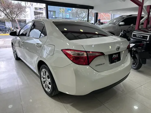 Toyota Corolla LE 2018 Blanco Caracas