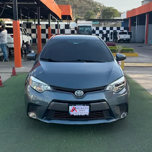 Toyota Corolla LE 2015 Azul Lechería