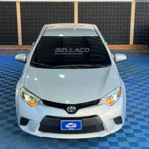 Toyota Corolla LE 2014 Plateado Caracas