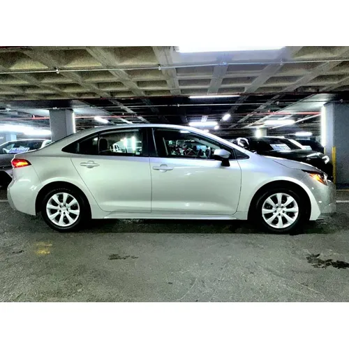 Toyota Corolla LE 2024 Plateado Caracas