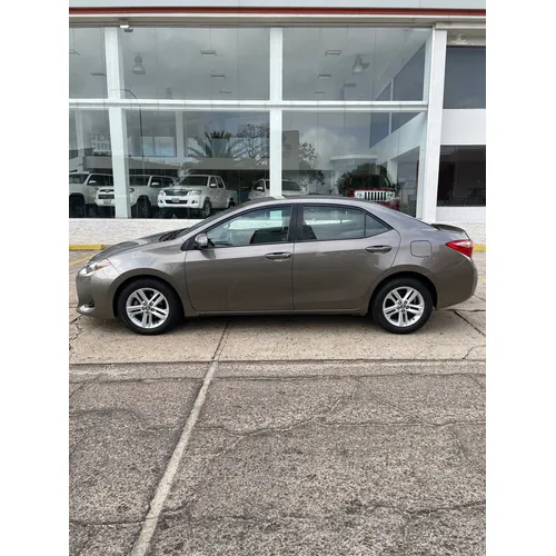 Toyota Corolla LE 2018 Gris Ciudad Guayana