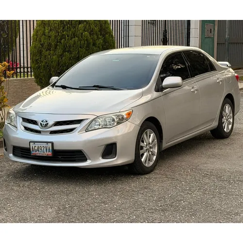Toyota Corolla LE 2012 Plateado Caracas