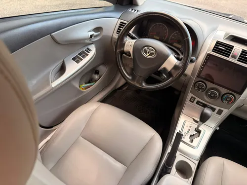Toyota Corolla LE 2012 Plateado Caracas