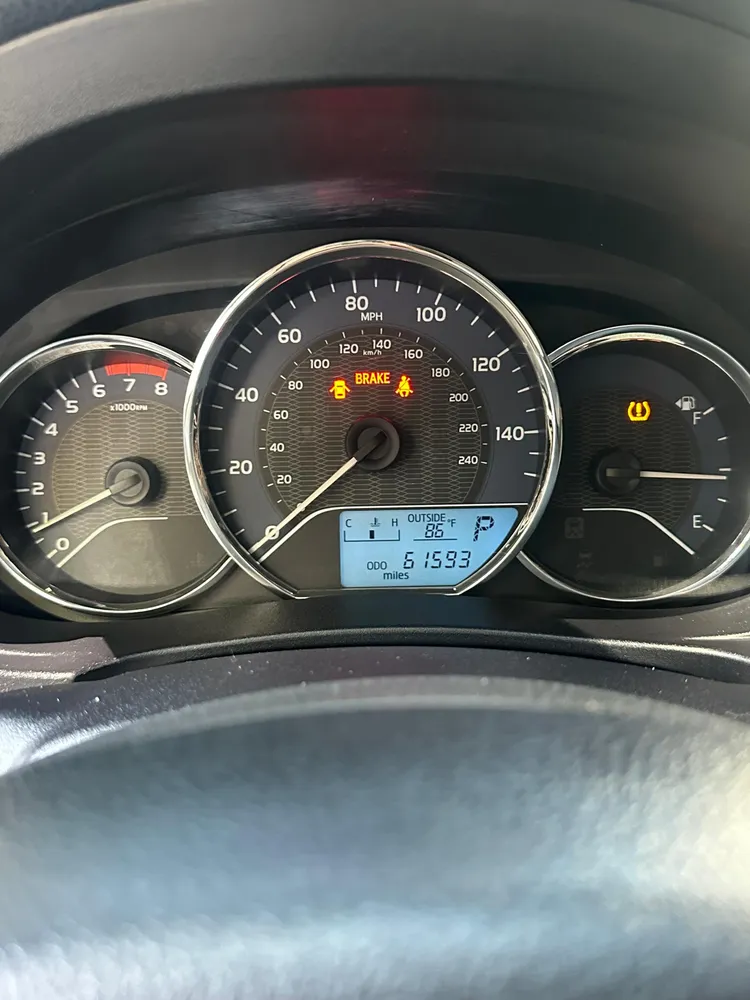 Toyota Corolla LE 2015 Gris Caracas