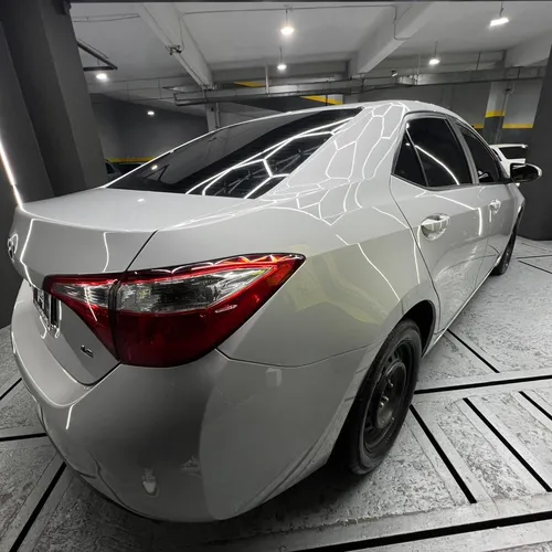 Toyota Corolla LE 2015 Plateado Caracas