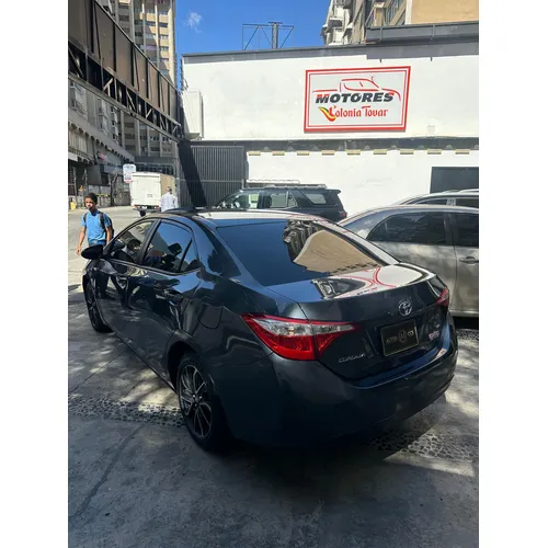 Toyota Corolla LE 2015 Gris Caracas