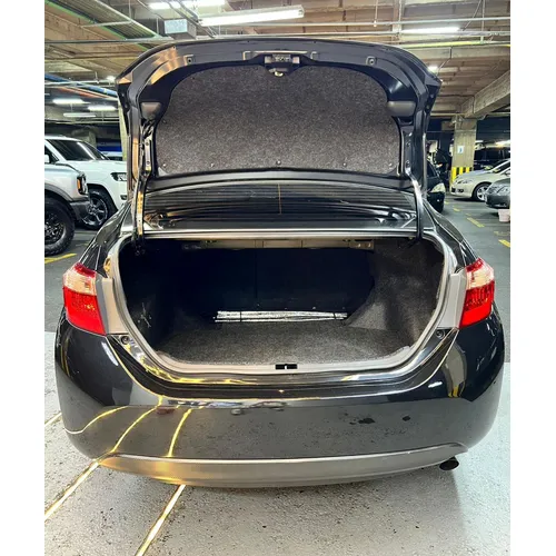 Toyota Corolla LE 2019 Negro Caracas