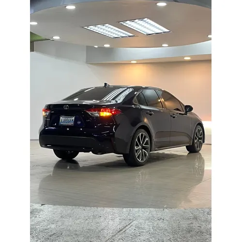 Toyota Corolla LE 2020 Negro Caracas