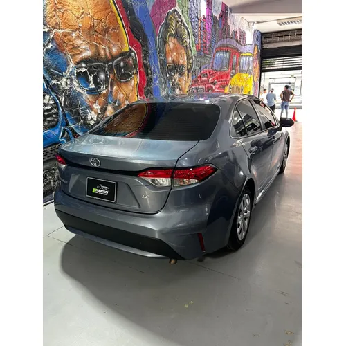Toyota Corolla LE 2021 Gris Caracas