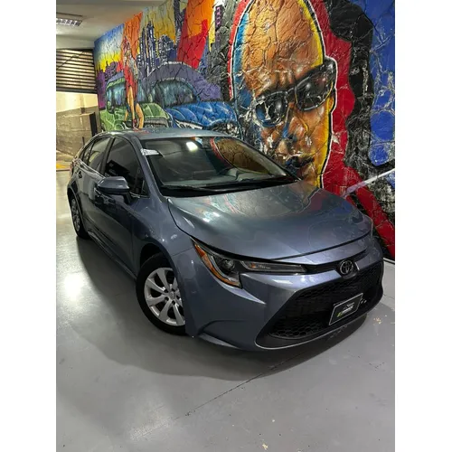 Toyota Corolla LE 2021 Gris Caracas
