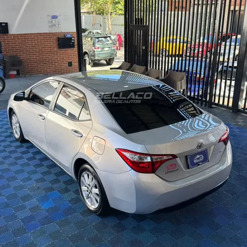 Toyota Corolla LE 2014 Plateado Caracas