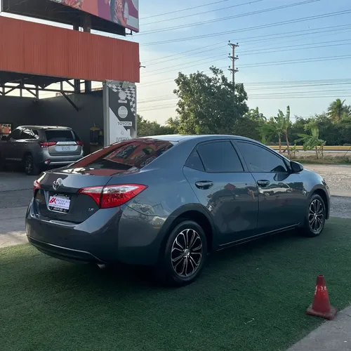 Toyota Corolla LE 2015 Azul Lechería