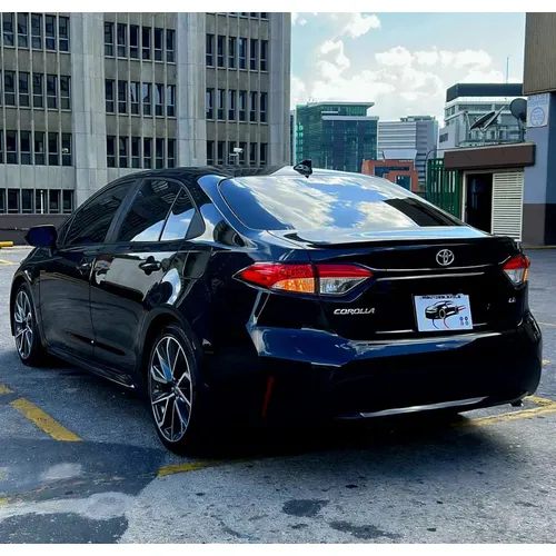 Toyota Corolla LE 2021 Negro Caracas