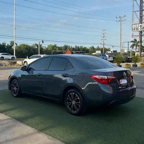 Toyota Corolla LE 2015 Azul Lechería