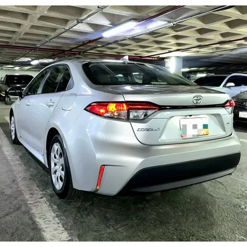 Toyota Corolla LE 2024 Plateado Caracas