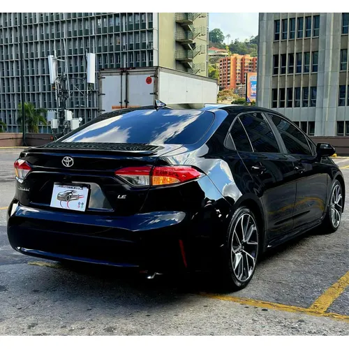 Toyota Corolla LE 2021 Negro Caracas
