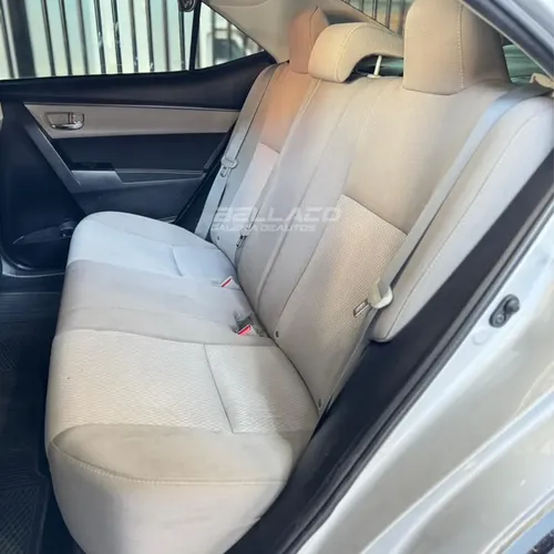 Toyota Corolla LE 2014 Plateado Caracas