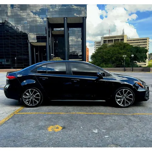 Toyota Corolla LE 2021 Negro Caracas