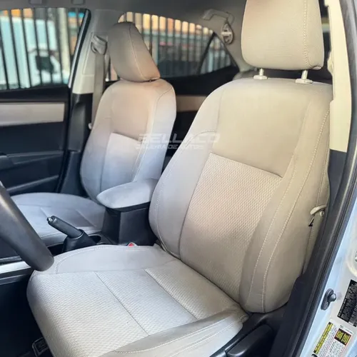 Toyota Corolla LE 2014 Plateado Caracas