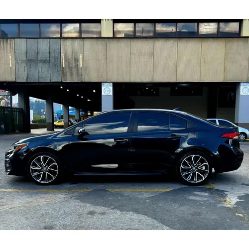 Toyota Corolla LE 2021 Negro Caracas