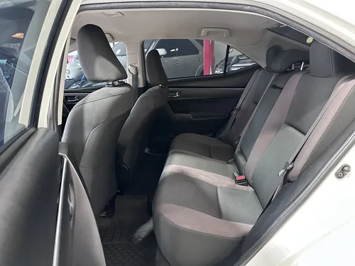 Toyota Corolla LE 2018 Blanco Caracas